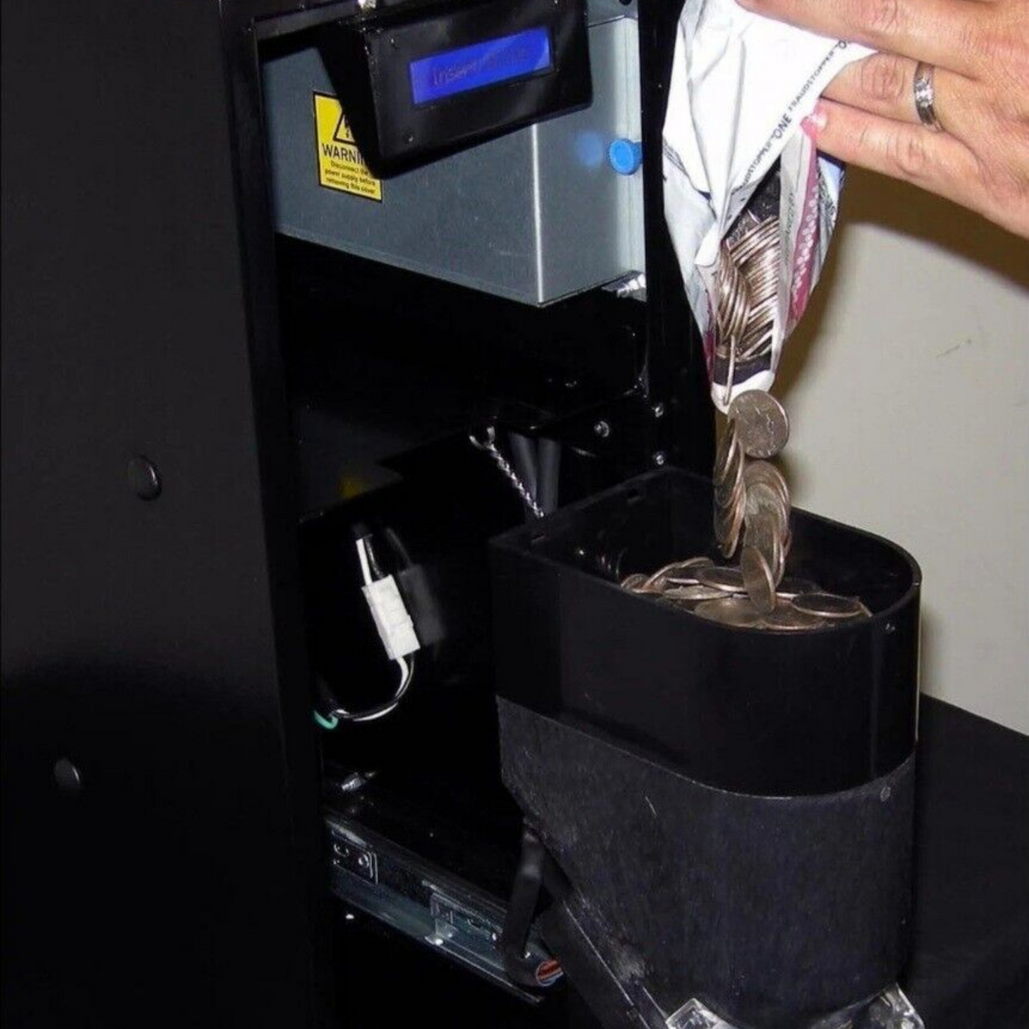 Seaga $250 Capacity Bill Change Machine Retail Business Money Changer Machine