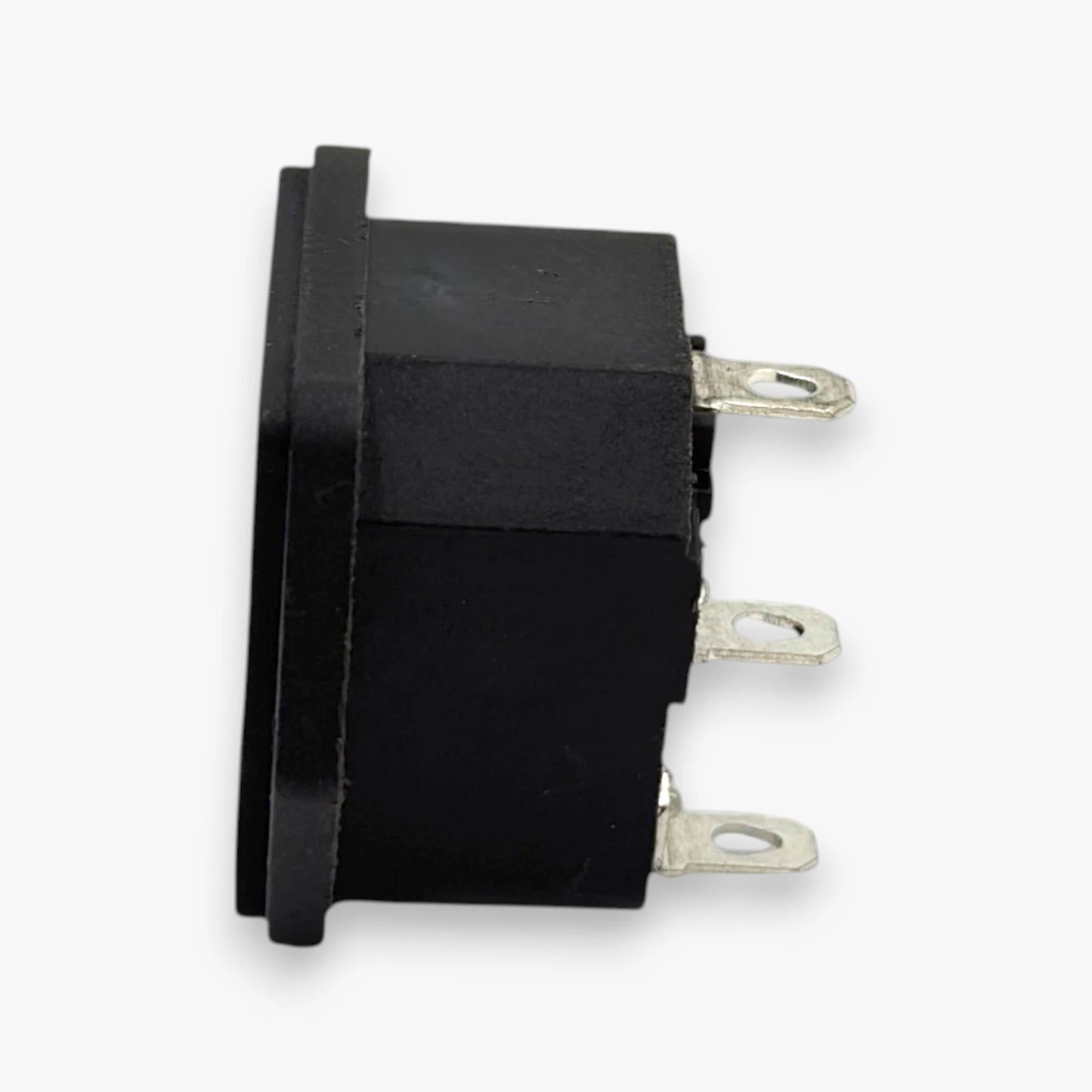 IEC C14 Male Socket – Built-In 10A Fuse Compartment for Overheating and Overload Protection