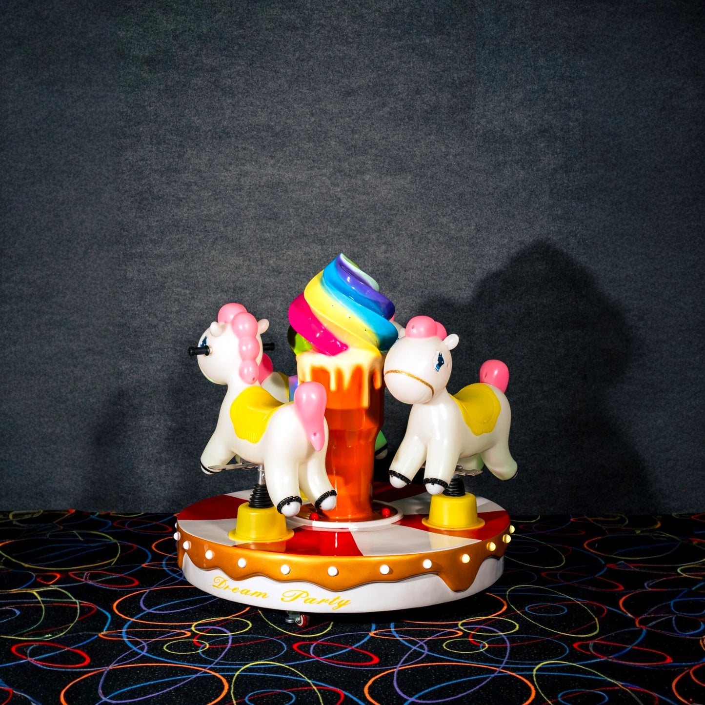 Ice Cream Horse Carousel – Gentle Up and Down Rotating Movement, Cheerful Music, Eye-Catching Design
