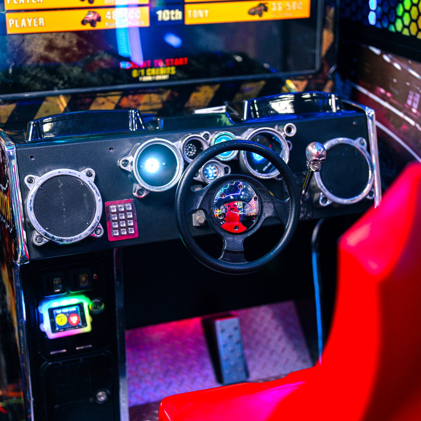 Dirty Drivin’ by Raw Thrills – 42″ HD - Arcade Racer Machine
